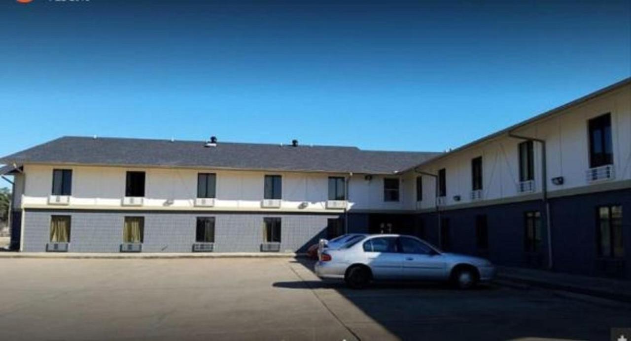 Briarwood Inn Pine Bluff Exterior photo